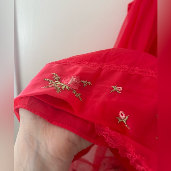Vintage 1960’s Vanity Fair Floral Embroidered Babydoll Nightgown Red Size XS - Picture 9 of 14